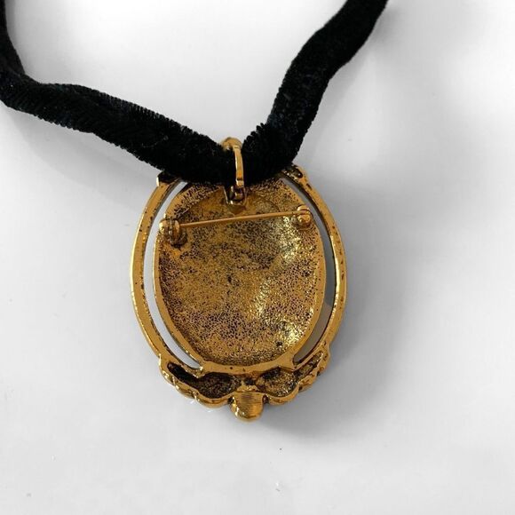 Vintage Coreen Simpson Black Cameo Necklace Brooch - Picture 3 of 4